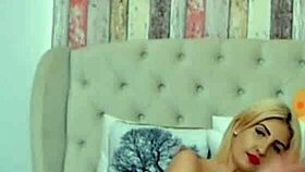 Louiseivyx performs a topless camshow with big tits and ass.