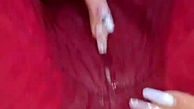 frotando mi co�o a traves de leggins hasta mojarlos delicioso - se moja y habla tan sucio que te hace excitar demasido