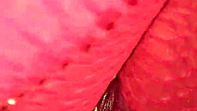 frotando mi co�o a traves de leggins hasta mojarlos delicioso - se moja y habla tan sucio que te hace excitar demasido