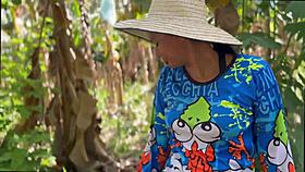 i fucked da innocent girl for sum chickens lol