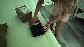 la polla de mi novio vs un co�o de juguete y mi boca?