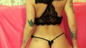 i'm yasmin muller, showing my pretty feet in this photoshoot, it's so fun behind the cameras