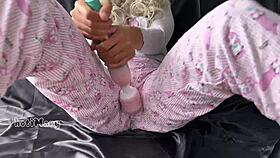 asian teen 18+ exploring self with big squirt