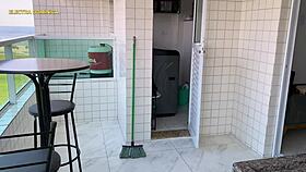 Contratei essa empregada olha o shorts que ele veio que bunda gostosa que ela tem pessoalmente fiquei louco de tes�o