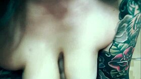 Stretching tight pussy with big dildo Elizabethhunny