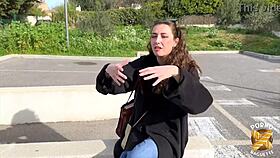 livia jeune bombasse wants to get fucked well by french milf