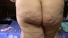 I watch mature lesbians shake fat asses in sex chat