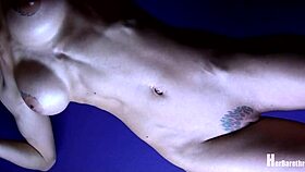 Molly's ultimate dance performance with muscular bodybuilder in nude.