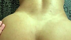 bronzeada gostosa lets novinho cum inside!