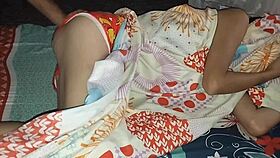 Las mañanas son más placenteras al lado de mi amante caliente?