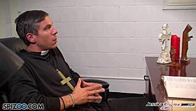 Jessica Jaymes and Nikki fuck each other with big boobs and booty 😍