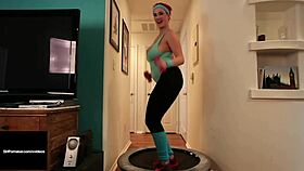 Can Full-Figured Huge-Boobed Siri Pornstar Handle That Big Butt With Toys And Dirty Talk?