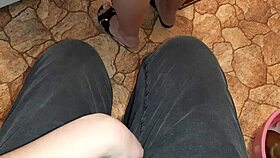 I Secretly And Riskily Masturbate Next To My Stepmom In The Kitchen 😈