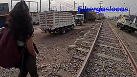 encontre a mi hermanastra tratando de fugarse fui a su rescate la lleve a mi casa para calmarla pero terminamos cogiendo - que paso?