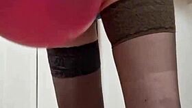 Mistress Elza Kom S says, Worship my sexy balloons and feet in this fetish session.