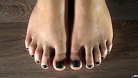 Want to see my curvy Colombian toes?