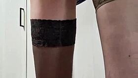 Mistress Elza Kom S says, Worship my sexy balloons and feet in this fetish session.