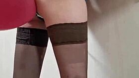 Mistress Elza Kom S says, Worship my sexy balloons and feet in this fetish session.