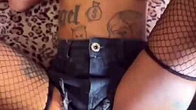 Bota Minha Calcinha De Lado E Faz Bem Puto