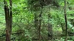 i'm a milf giving my big ass in the woods for hot sex