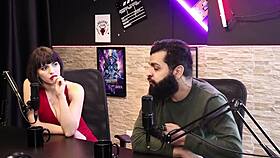 Lady Snow And Lord Kenobi Share Sensual Cast Moments!