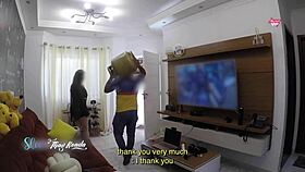 hot wife flashes delivery man after shower