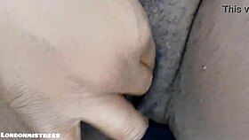 MATURE FAT PUSSY MASTURBATION: MOANING black chubby woman rubs CLIT on beaver FETISH.