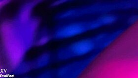 Even when im smoking i cant stop worshiping your feet