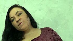 Help me shave this hairy pussy 😏