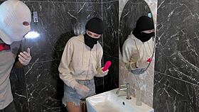 Teen Couple Breaks Into House For Doggystyle Sex On Bed, Cum Covered