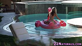 slender blonde beauty enjoys outdoor sixtynine with babe in hd