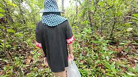 สาวไทยเดินเล่นโชว์หีริมทาง เสียงไทยชัด... beautiful young girl in garden?