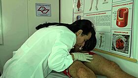 enfermeira fica excitada com ere��o do paciente