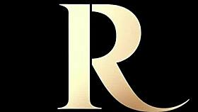 Começou com uma massagem e depois aconteceu a putaria com licking and moaning.