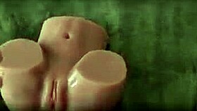 omg a pretty girl just appeared in my room