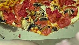 Watch snoewwhite masturbate with food in LA?