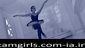 Hot mature MILF gets fucked and squirts from pussy!