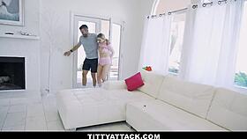 i saw blake blossom working out, her tits bouncing, and i stared so hard i hurt my ankle lol