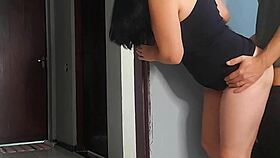 Sexo arriscado com melhor amigo do meu marido.