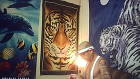 Newbie bombshell tests pound machine backstage