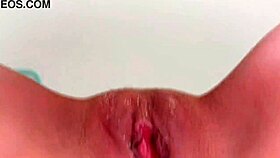 Girl needs the truth: is it better to lick a shaved pussy or a hairy one?