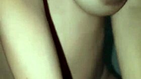 Bokep Indonesia Menikmati Tubuh Yang Indah Saat Hujan Diluar