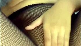 Camila Patiño masturbates wildly on webcam