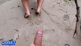 madrastra con enorme culo tiene sexo p�blico en la playa