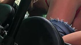 No Cusinho Da Loirinha Infio O Braso Todo Sex Toy!