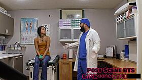 Teasing spread in university leggings