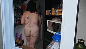 Finally caught my neighbor fully naked