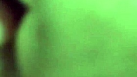 mulher do corno gozando pelo cus� no cu da mulher do corno