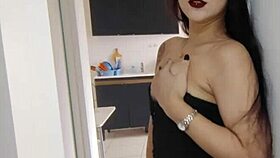 Parte -2 o virgem inocente decidiu aprender como romba um cu tiffany montavani ninfoman�aca ensinou como fude um cu sua amiguinha ficou espiando e masturbando tiff