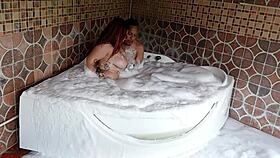 Que rico me da por el culo mi padrastro en el jacuzzi cuando su esposa se va para el trabajo 1 parte